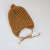 7. Gorrito “Luke” con orejeras en una sola pieza (PDF) Tallas 3 a 6 meses y 6 a 12 meses