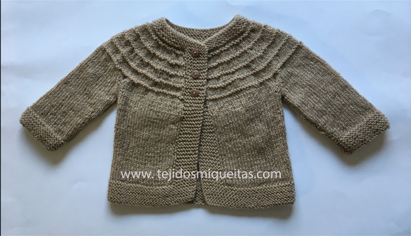14. Chaqueta fácil con líneas en canesú (PDF) Tallas de 0 meses a 12 años