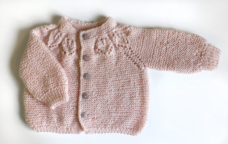 34. Chaqueta con hojas en Canesú (tallas de 0 a 10 años)