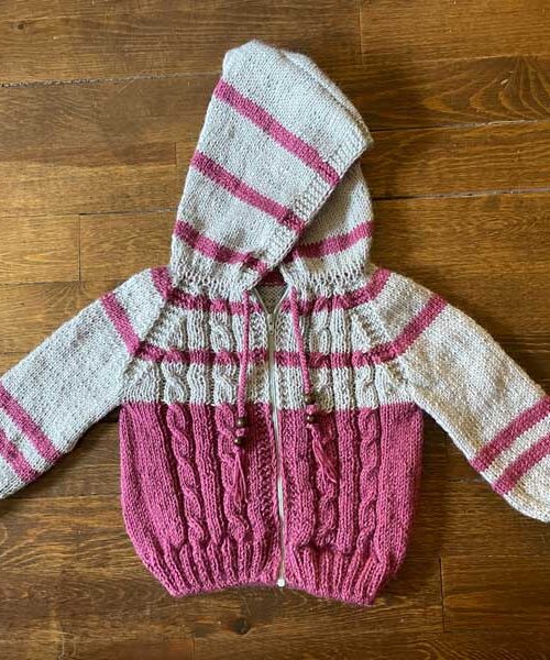 38. Chaqueta con capucha (tallas de 0 a 10 años)