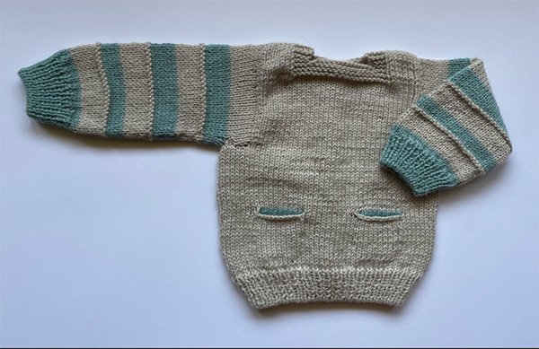 44. Jersey con bolsillos (tallas de 0 a 4 años)